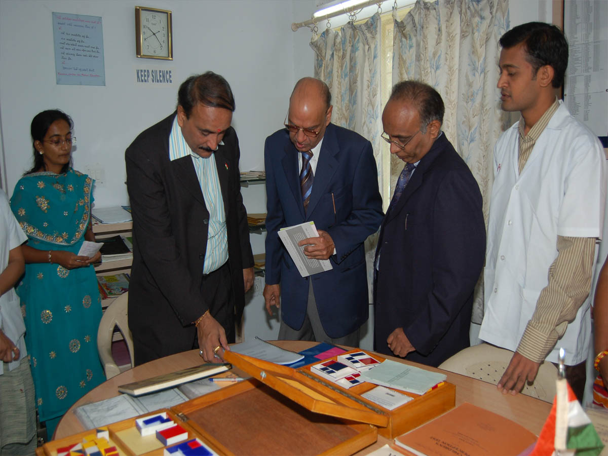 eye hospital in gandhinagar